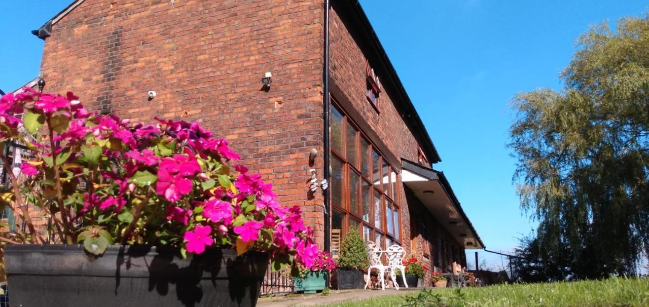 Brook Barn B&B Хейл Екстериор снимка