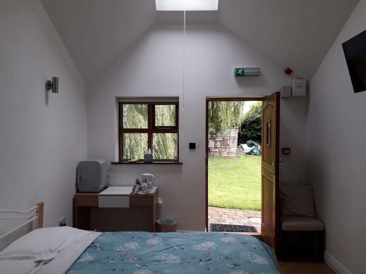 Brook Barn B&B Хейл Екстериор снимка