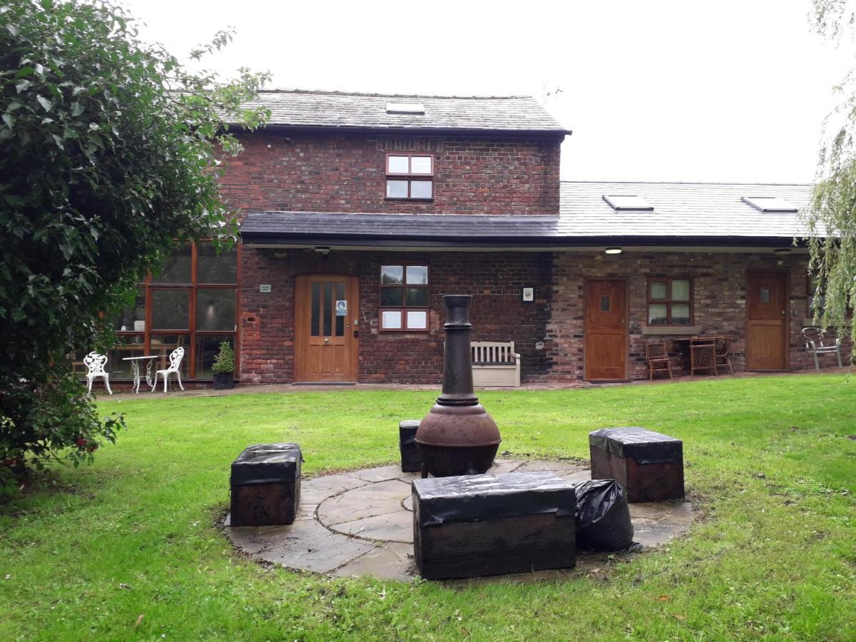 Brook Barn B&B Хейл Екстериор снимка