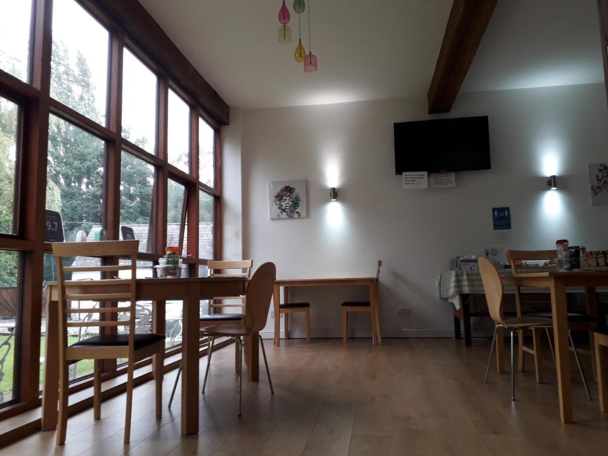 Brook Barn B&B Хейл Екстериор снимка