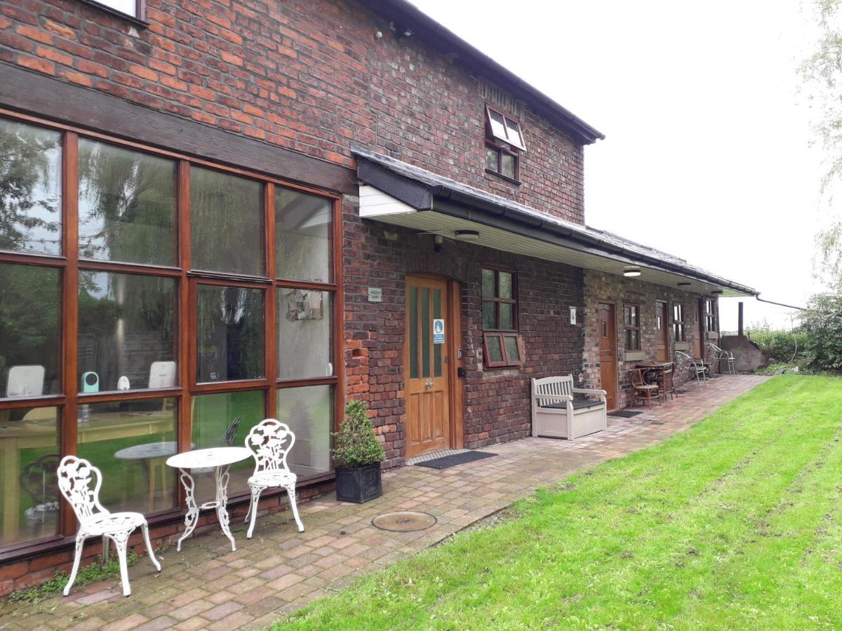 Brook Barn B&B Хейл Екстериор снимка