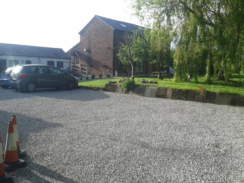 Brook Barn B&B Хейл Екстериор снимка
