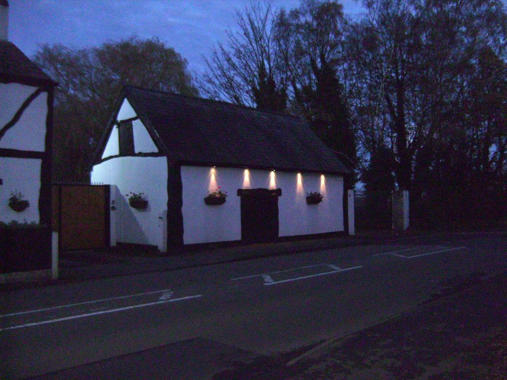 Brook Barn B&B Хейл Екстериор снимка
