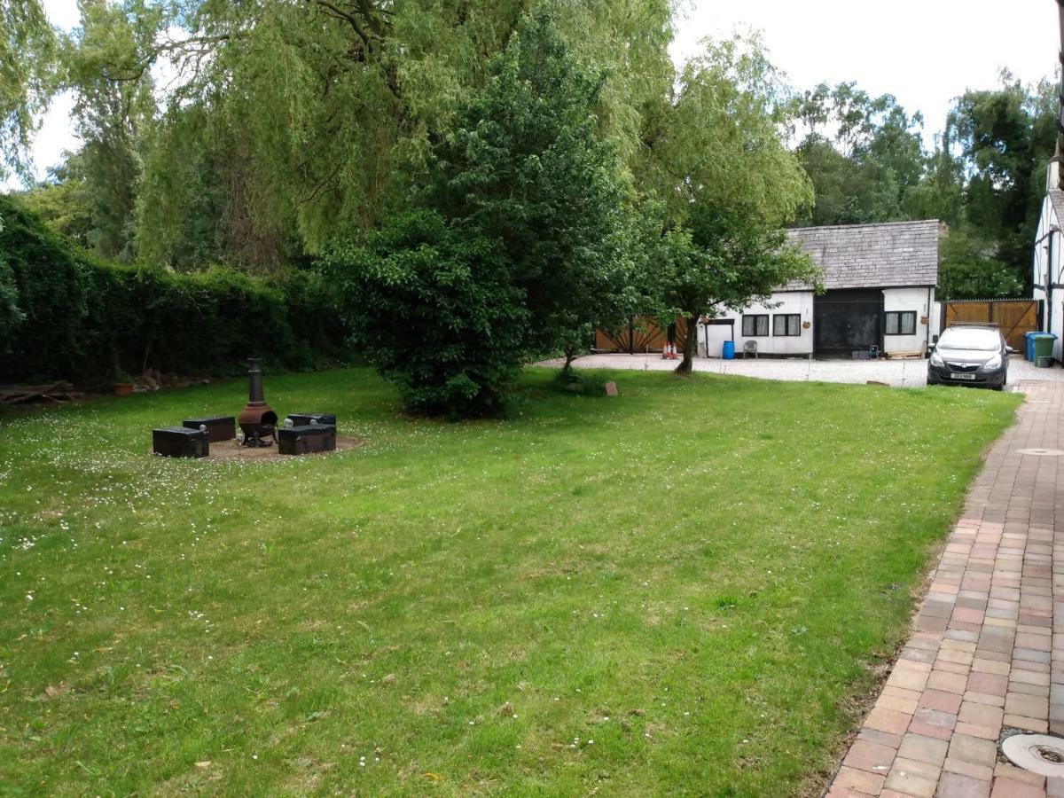 Brook Barn B&B Хейл Екстериор снимка