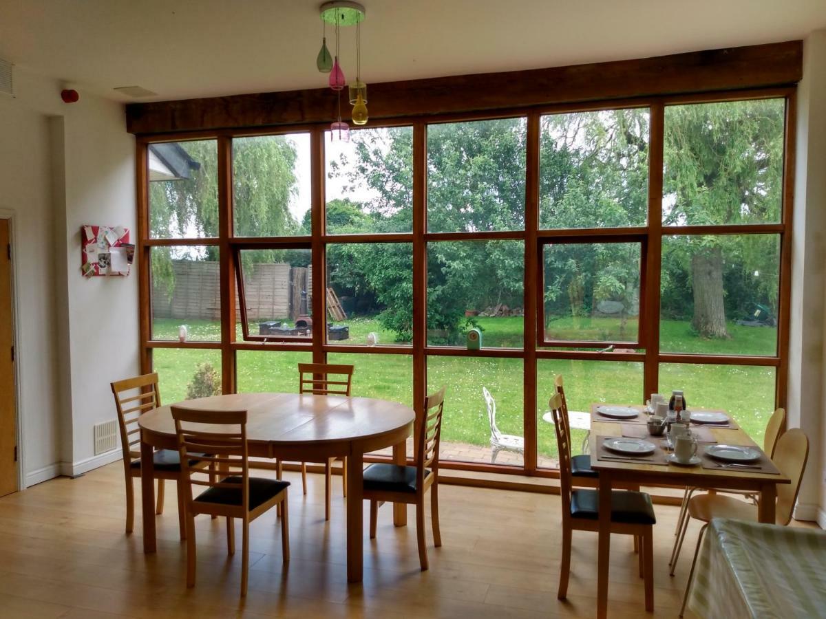 Brook Barn B&B Хейл Екстериор снимка